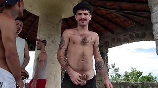 Meus Amigos wind up pau mega grosso na ilha( um vigiando e nos 3 fudendo )